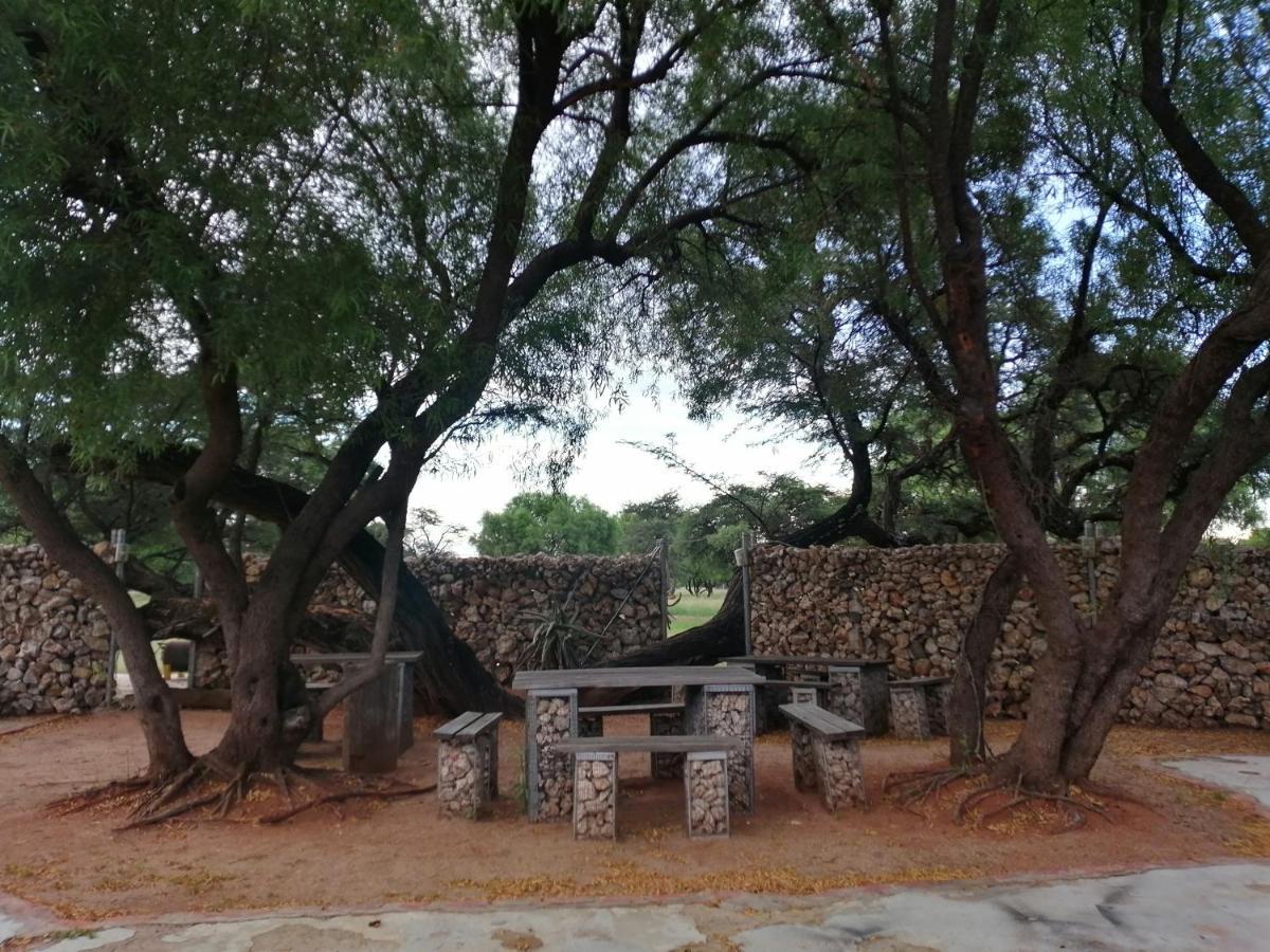 Kameelboom Lodge Vryburg Exterior photo