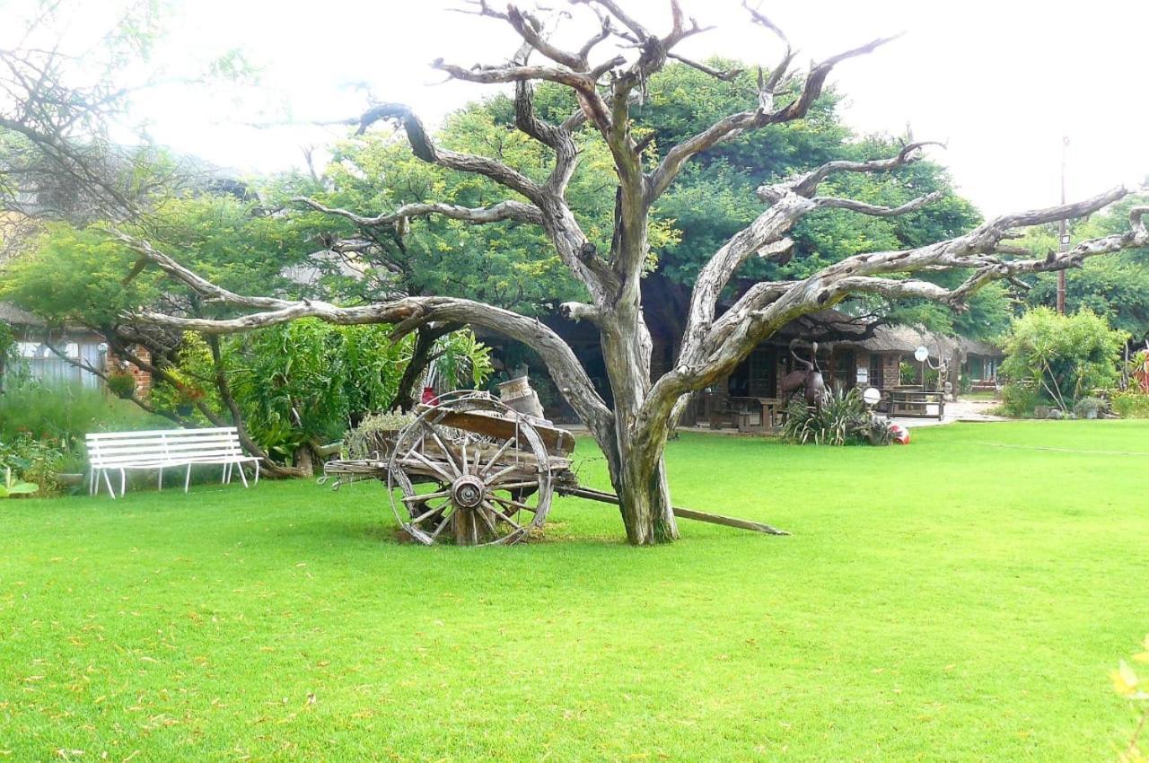 Kameelboom Lodge Vryburg Exterior photo